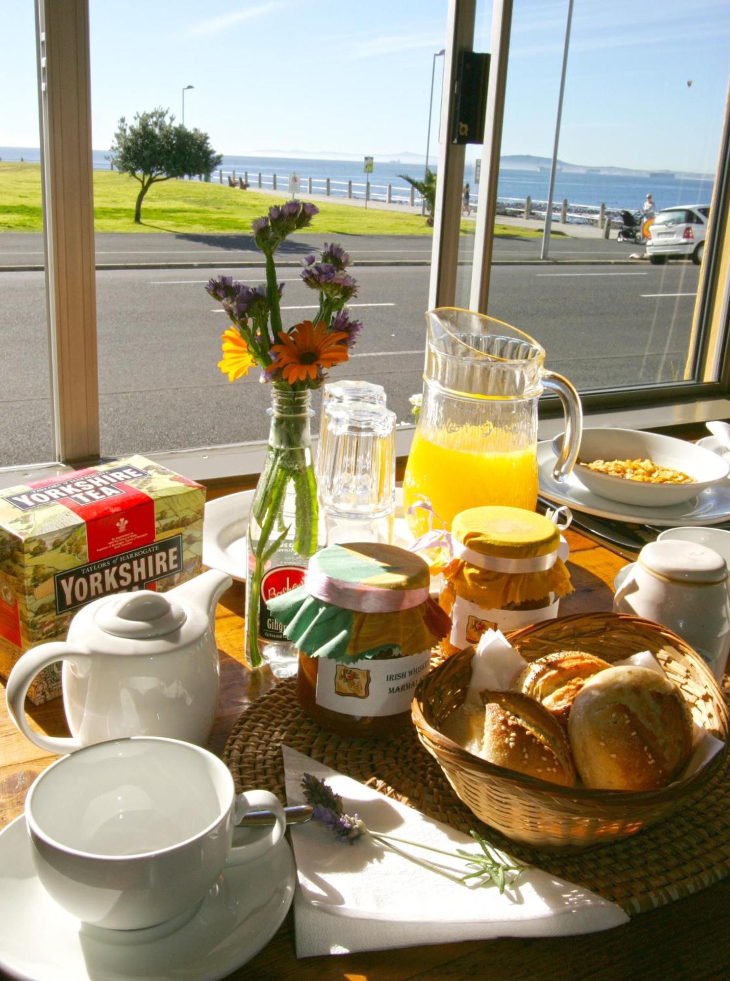 Dolphin Inn Guesthouse Kapstaden Eksteriør billede